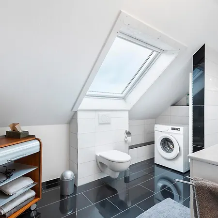 Apartmenthaus Schoene Aussicht Apartman *