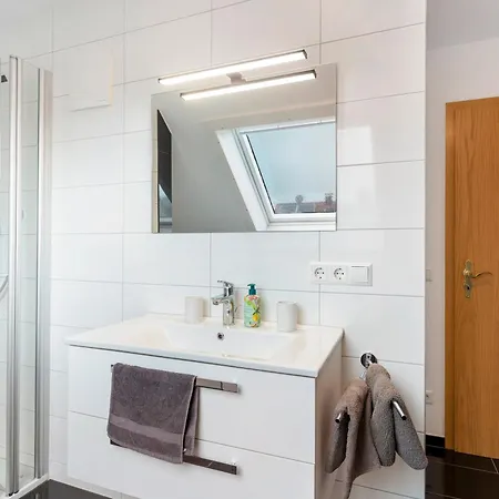 Apartmenthaus Schoene Aussicht Apartman *